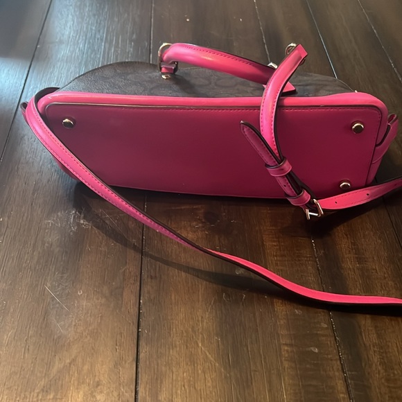 Coach purse - Picture 2 of 4